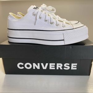 Chuck Taylor All Star OX Platform Sneaker - White